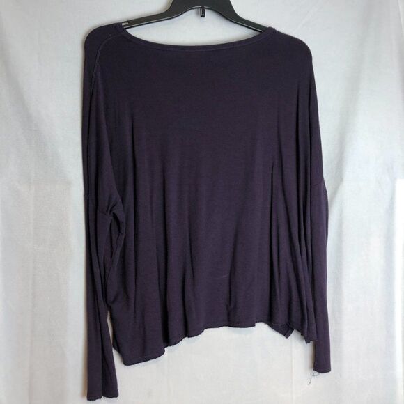 Athleta Size SMALL Womens Purple Top Relaxed long sleeve lightweight.         SB - Picture 3 of 5